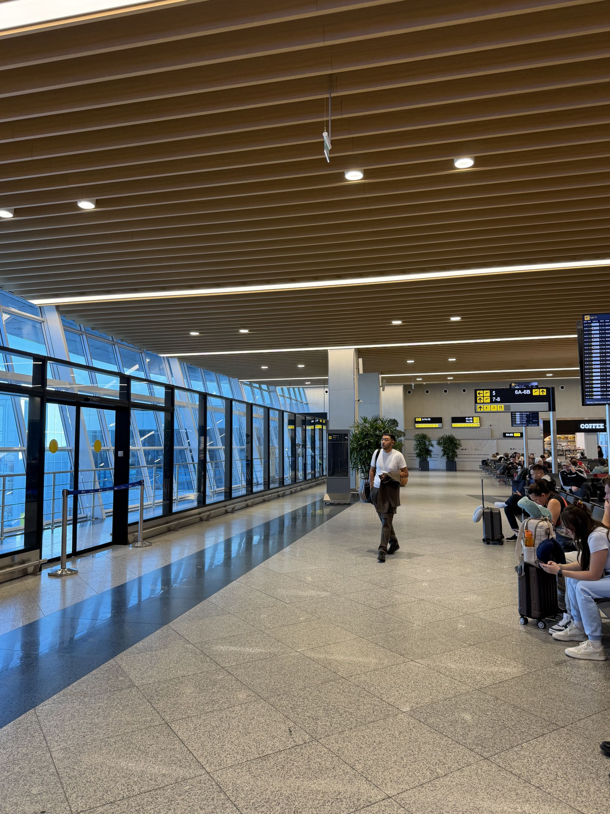Gates 4-5 Boarding Area