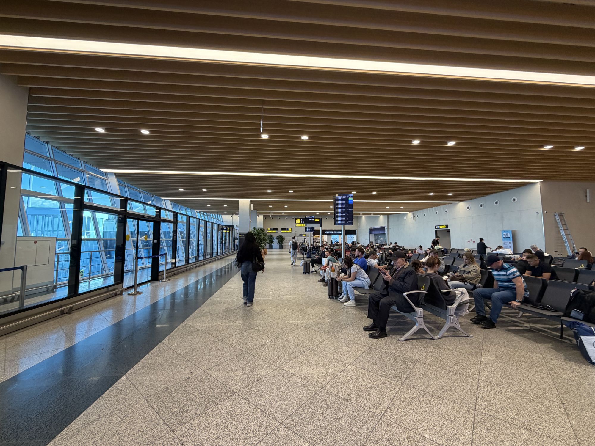 Gates 4-5 Boarding Area